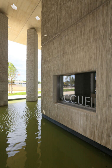 Accueil du lycée - Crédits : www.jeanlucgirod.com