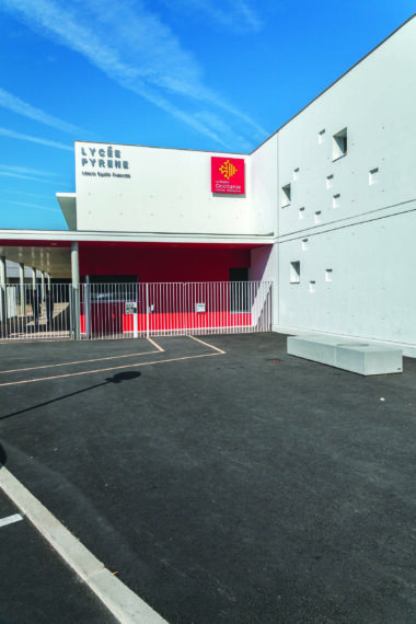 Travaux dadaptation pour un transfert de section au Lycee Pyrene a Pamiers 010 1